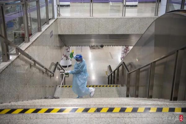 直击上海地铁4条线路复运前夕：场所码处处有！提示：这三个站点仅服务抵离沪旅客