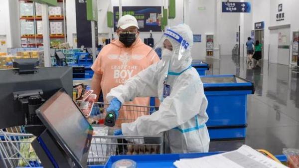 上海浦东444家商业网点恢复线下营业 部分购物中心开门迎客