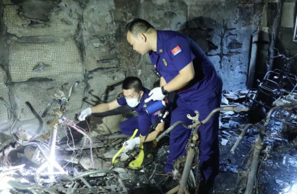 改装电动车起火致2人死亡!男子获刑四年 改装电动车起火致2人死亡!男子获刑四年