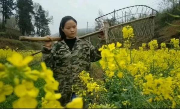 90后姑娘扎根大山传播农技知识