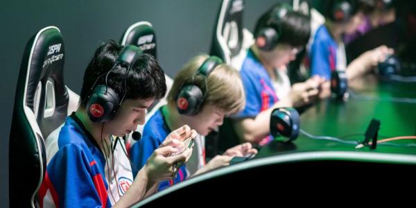 和平精英携手姚基金 助力乡村教育发展 和平精英携手姚基金 助力乡村教育发展