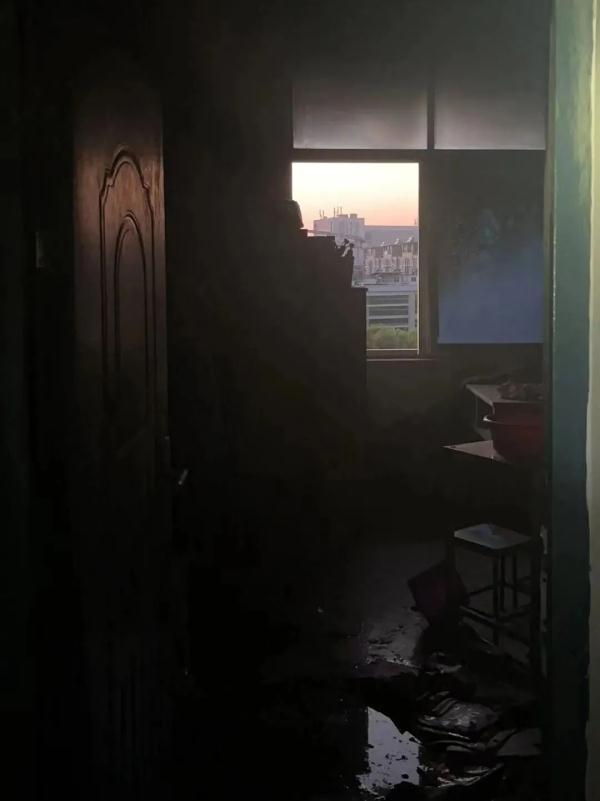 电蚊香将整间大学宿舍“报废”了,如何正确使用电蚊香 电蚊香将整间大学宿舍“报废”了,如何正确使用电蚊香