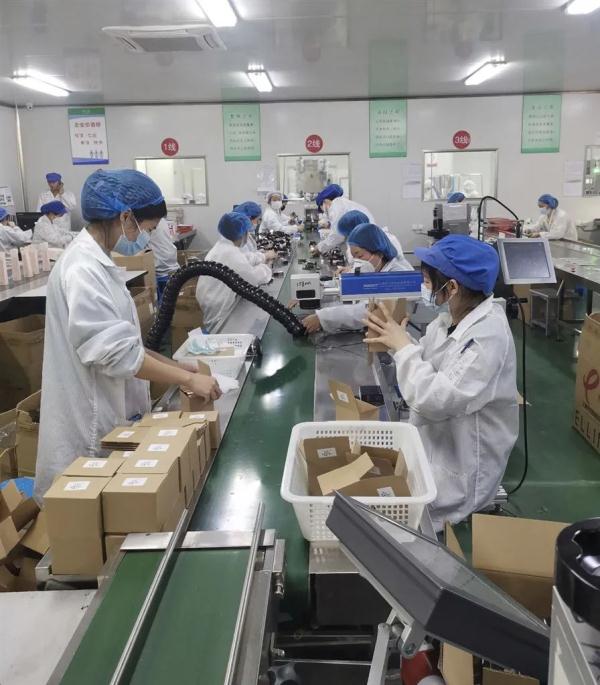 上海新增48+290;EMS恢复个人寄递,一批购物中心回归有了时间表 上海新增48+290;EMS恢复个人寄递,一批购物中心回归有了时间表