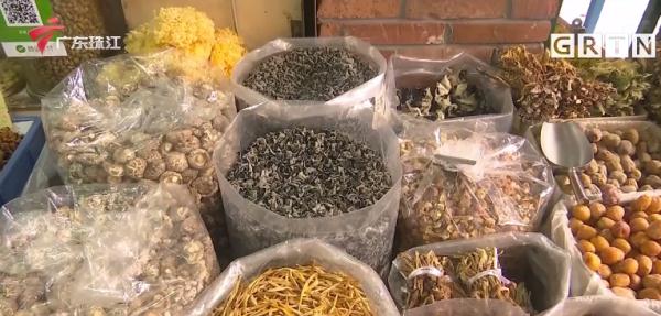 天气湿热,食用湿米粉、木耳等食物谨防中毒! 天气湿热,食用湿米粉、木耳等食物谨防中毒!