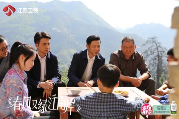 《春风又绿江南岸》扎实的演技 展现基层工作的艰辛与不易