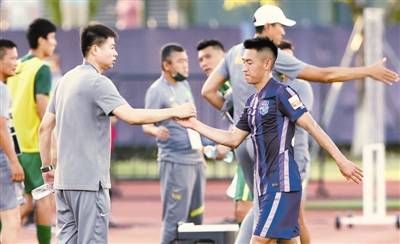 津门虎计划引4-5名内援 2-3名外援 挖潜重点吴浩民_中国足协临时转会窗口 重庆两江竞技解散球员去向_天津津门虎足球俱乐部引进孙学龙 朴韬宇