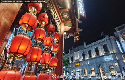 山西太原:太原钟楼街夜色美 山西太原:太原钟楼街夜色美