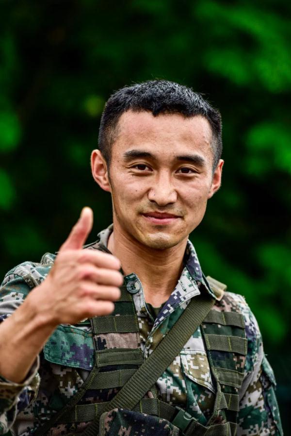 这都是什么战士,怎么这么帅! 这都是什么战士,怎么这么帅!