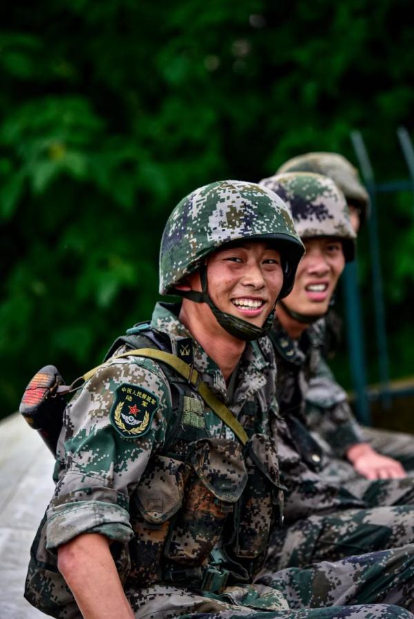 这都是什么战士,怎么这么帅! 这都是什么战士,怎么这么帅!