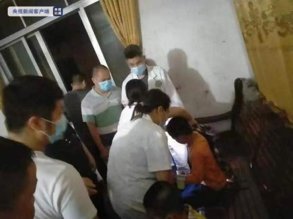 广西梧州:一小孩汛期野泳被洪水冲走 消防紧急救援 广西梧州:一小孩汛期野泳被洪水冲走 消防紧急救援