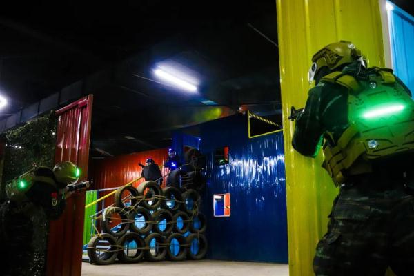 酷图来袭!直击特战队员模拟电子对抗 酷图来袭!直击特战队员模拟电子对抗