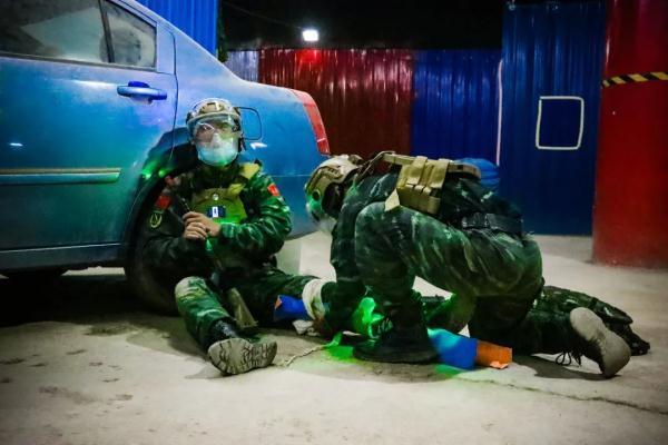 酷图来袭!直击特战队员模拟电子对抗 酷图来袭!直击特战队员模拟电子对抗