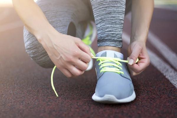 看看你的鞋底吧!磨损的样子可能是疾病信号!得治! 看看你的鞋底吧!磨损的样子可能是疾病信号!得治!