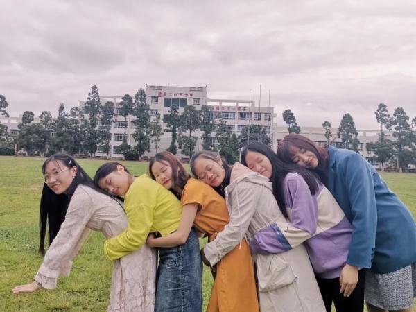 厉害!云南一高校同宿舍7名小姐姐考研全员“上岸”! 厉害!云南一高校同宿舍7名小姐姐考研全员“上岸”!