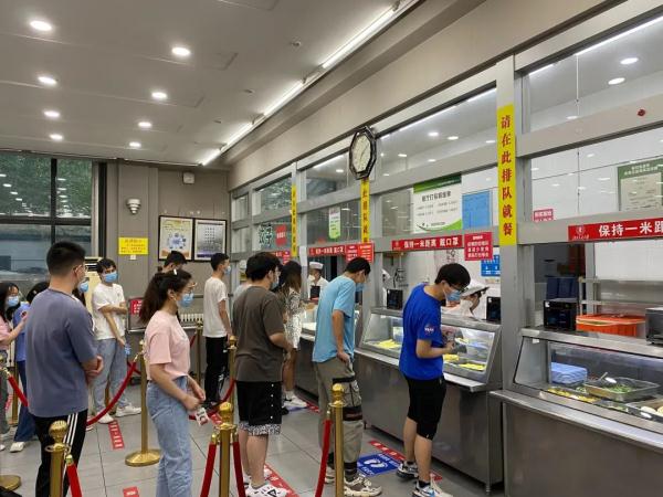 饥饿退退退!“深夜食堂”背后的“头”等大事…… 饥饿退退退!“深夜食堂”背后的“头”等大事……