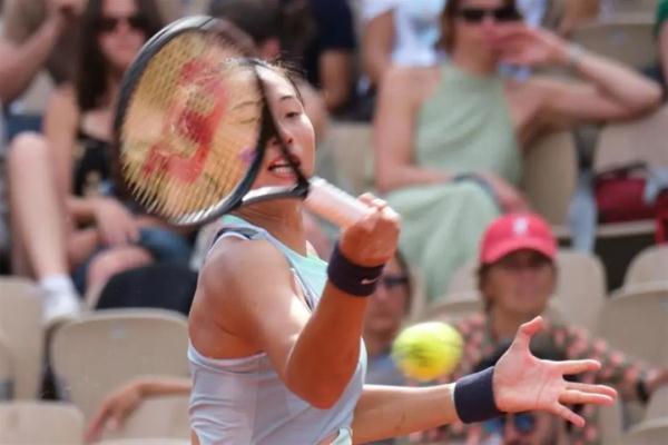 全网沸腾！她击败前世界冠军后又赢一人！