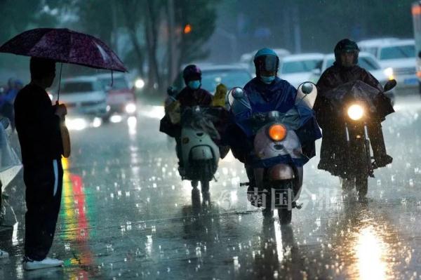 刚刚，柳州发布防御警报！暴雨+大暴雨+雷暴大风又要来！还有…