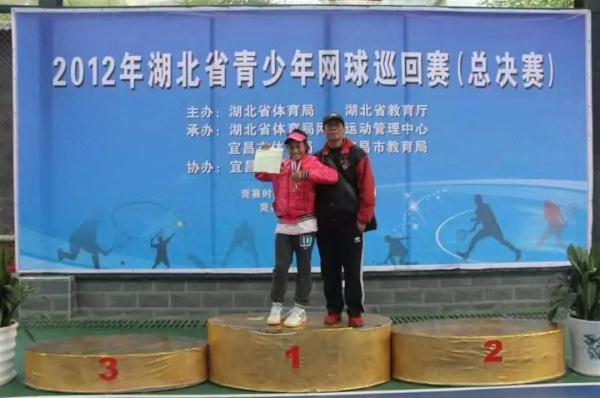 全网沸腾！她击败前世界冠军后又赢一人！