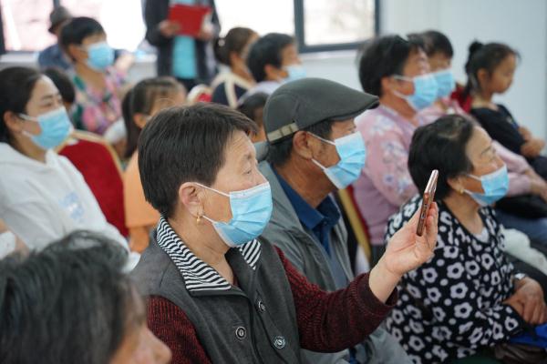 乌兰浩特:“三下乡”温暖百姓心窝 乌兰浩特:“三下乡”温暖百姓心窝