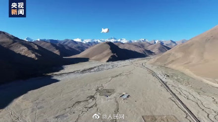 最高纪录9050米!浮空艇10次升空获得珠峰大气数据 最高纪录9050米!浮空艇10次升空获得珠峰大气数据