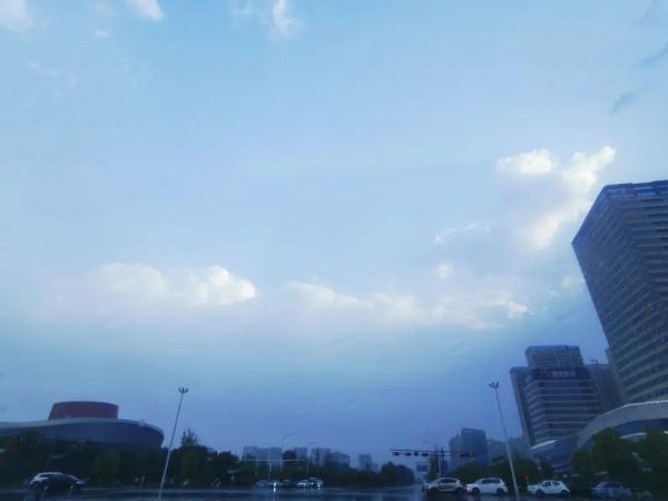 此刻!阜阳连发预警!可能下冰雹! 此刻!阜阳连发预警!可能下冰雹!