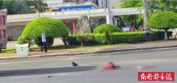 摩托车与货车发生剐蹭，文昌65岁男子被压身亡