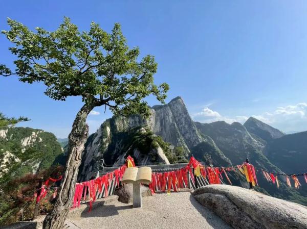 华山景区明起免费开放一个月！