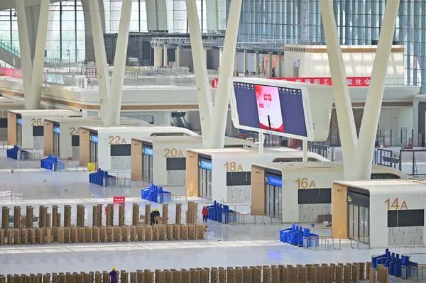 郑州航空港站,你好!郑州南站,再见! 郑州航空港站,你好!郑州南站,再见!