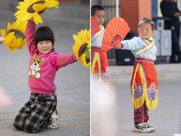 景义可说:"我很想爸爸妈妈."(记者柴海亮,原勋,王劲玉,薛宁婧,杨晨光)