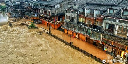 凤凰古城遇特大暴雨 凤凰古城遇特大暴雨