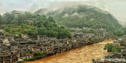 凤凰古城遇特大暴雨 凤凰古城遇特大暴雨