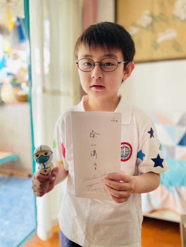 最好的礼物是成长——探访上海抗疫医护家庭的儿童节