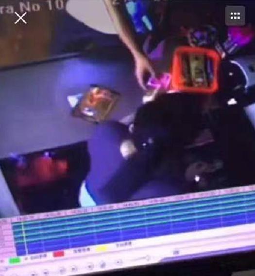 警惕！一男子以“换零钱”诈骗，开店的朋友留个心！