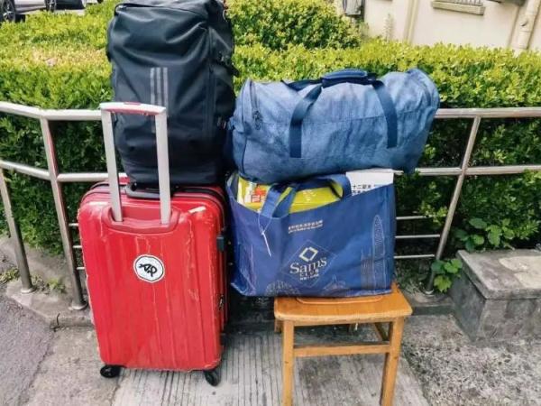 从浦西到浦东，78天后，脚踩轮滑的大白回家了