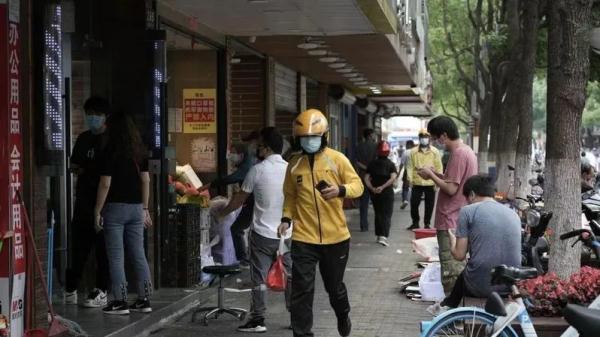 逛外滩、见Tony老师、点外卖……我们正在找回如常的上海，创造更好的上海