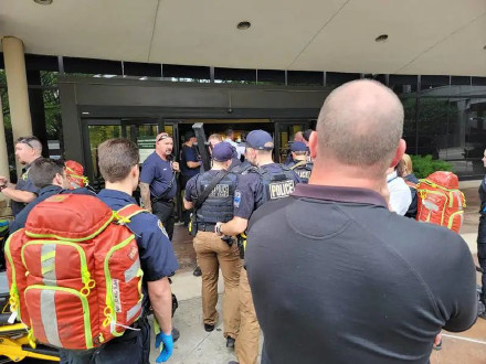 美国俄克拉荷马州塔尔萨市枪击案致4人死亡