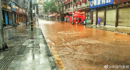 凤凰古城遇特大暴雨 凤凰古城遇特大暴雨