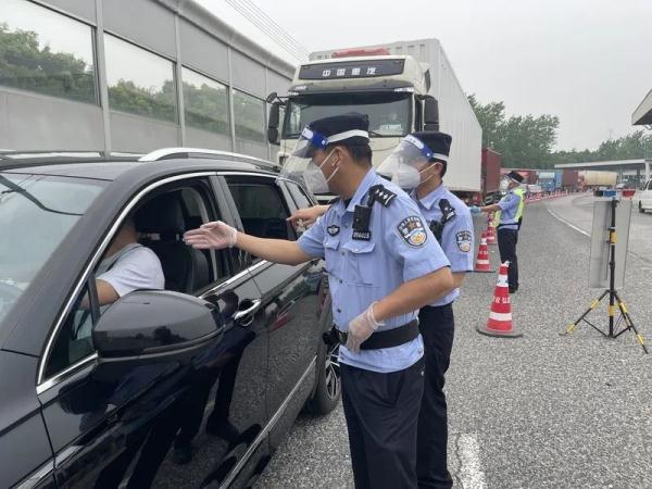 上海一公园紧急公告：未预约者不要前往！警方提示：这些地方可能出现“报复性”客流→