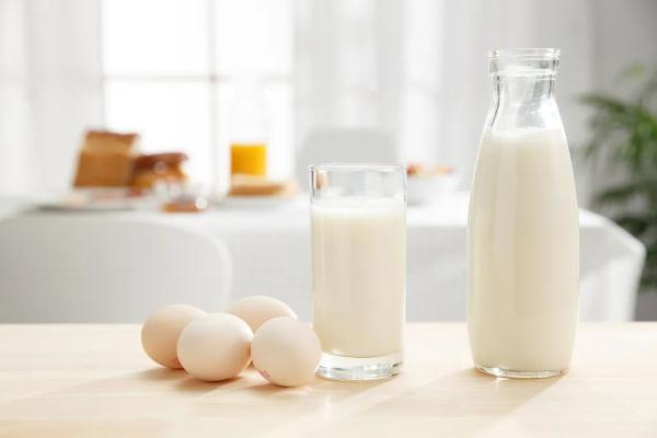 牛奶vs豆浆,哪个营养更好?不同人群对号入座~ 牛奶vs豆浆,哪个营养更好?不同人群对号入座~