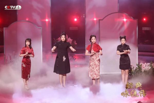 《经典咏流传》第九期,看年轻人“以诗为马”放飞青春的想象力和创造力 《经典咏流传》第九期,看年轻人“以诗为马”放飞青春的想象力和创造力