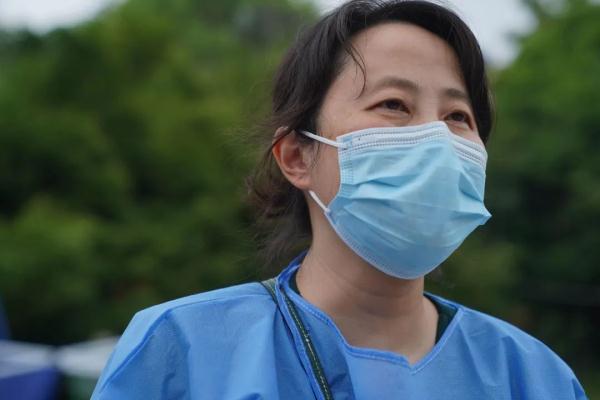 漫长春天里,上海一个社区8000多人的悲与喜… 漫长春天里,上海一个社区8000多人的悲与喜…