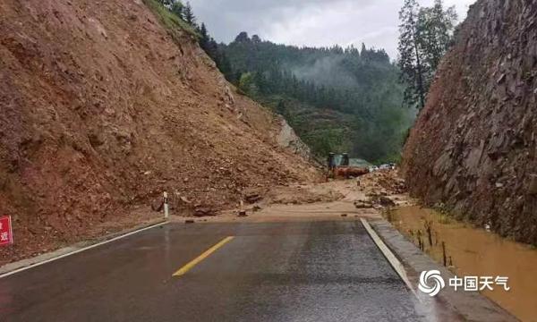 大雨到暴雨!广西发布暴雨黄色预警、重大气象灾害防御警报 大雨到暴雨!广西发布暴雨黄色预警、重大气象灾害防御警报