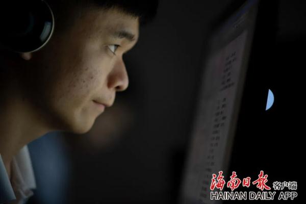 海南两名视障少年考上大学，他们心里有一道光！