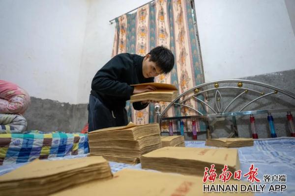 海南两名视障少年考上大学，他们心里有一道光！