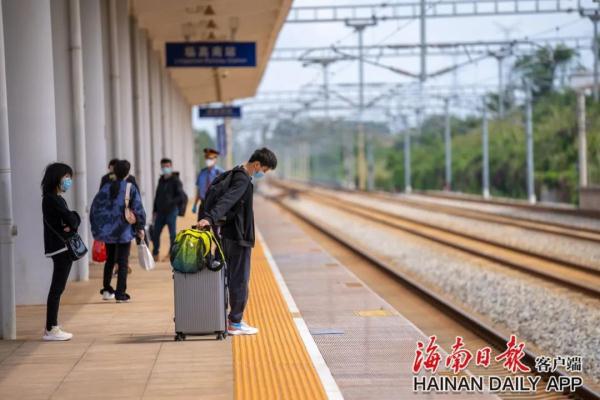 海南两名视障少年考上大学，他们心里有一道光！