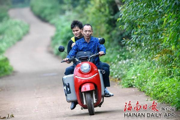 海南两名视障少年考上大学，他们心里有一道光！