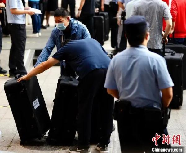 把试卷送进考场，总共分几步？