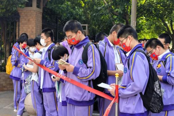 加油吧少年直击2022河北高考现场