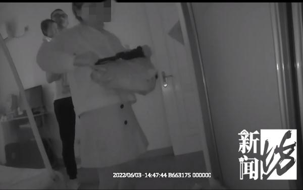 喜欢盲盒的刺激感！沪上女子拆别人快递“上瘾”：拆出啥用啥