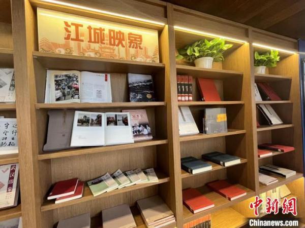 武汉百年建筑变身城市书房 让闹市充满书香 武汉百年建筑变身城市书房 让闹市充满书香